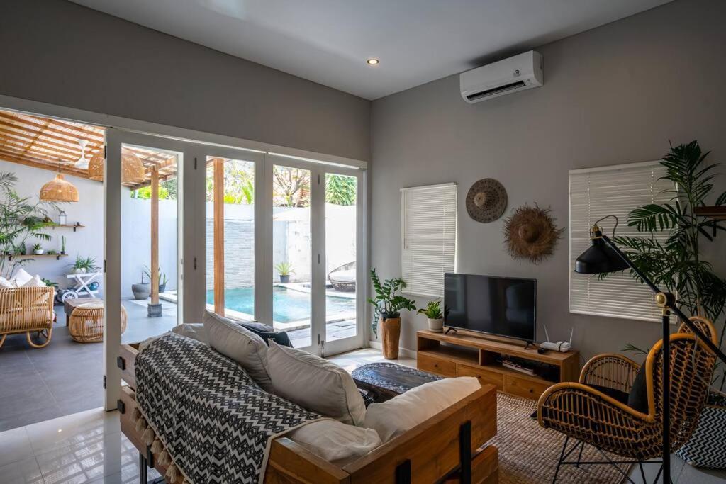 Spacious Two Bedroom Modern Tropical Villa *