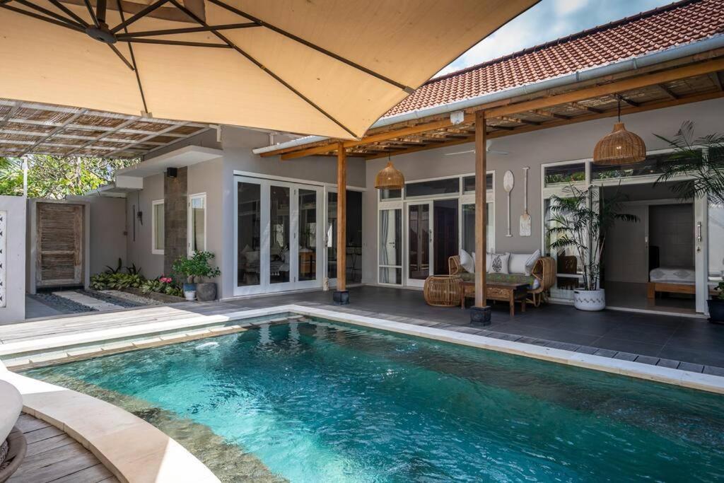 Villa Spacious Two Bedroom Modern Tropical Sanur (Bali)