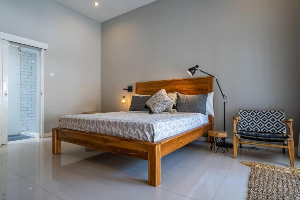 Spacious Two Bedroom Modern Tropical Villa Sanur (Bali)